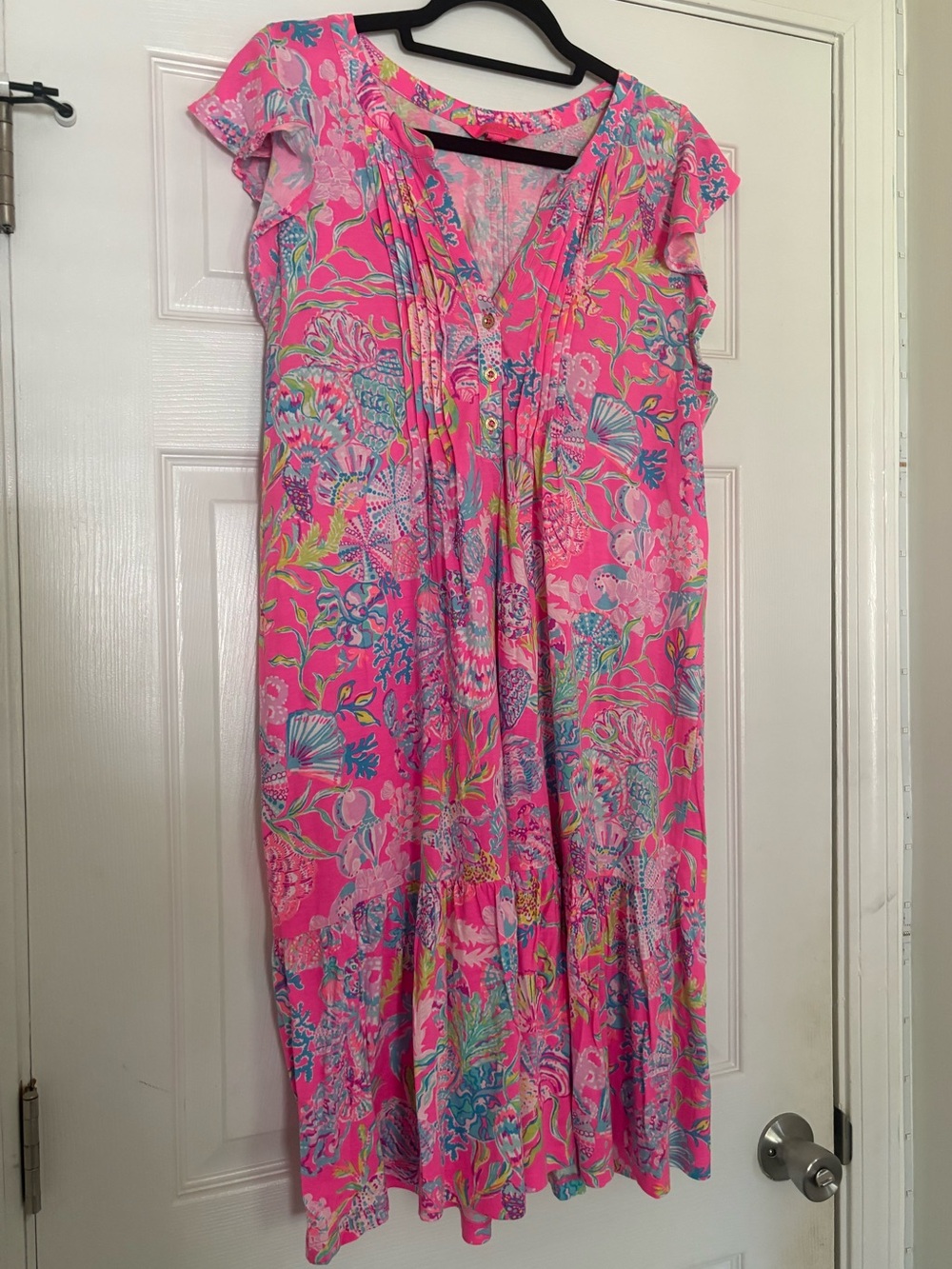 Lilly Pulitzer Golda Flutter Sleeve Dress in print “Shell Me Something Good”